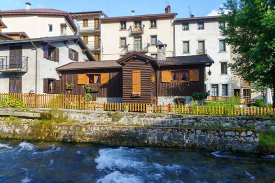 Ponte di Legno Ponte di Legno Shutterstock.com 